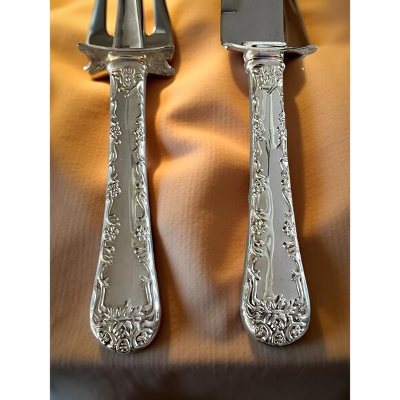 Wm. Rogers & Son Stainless Steel Carving Knife & Fork Set Enchanted Rose - Picture 2 of 8